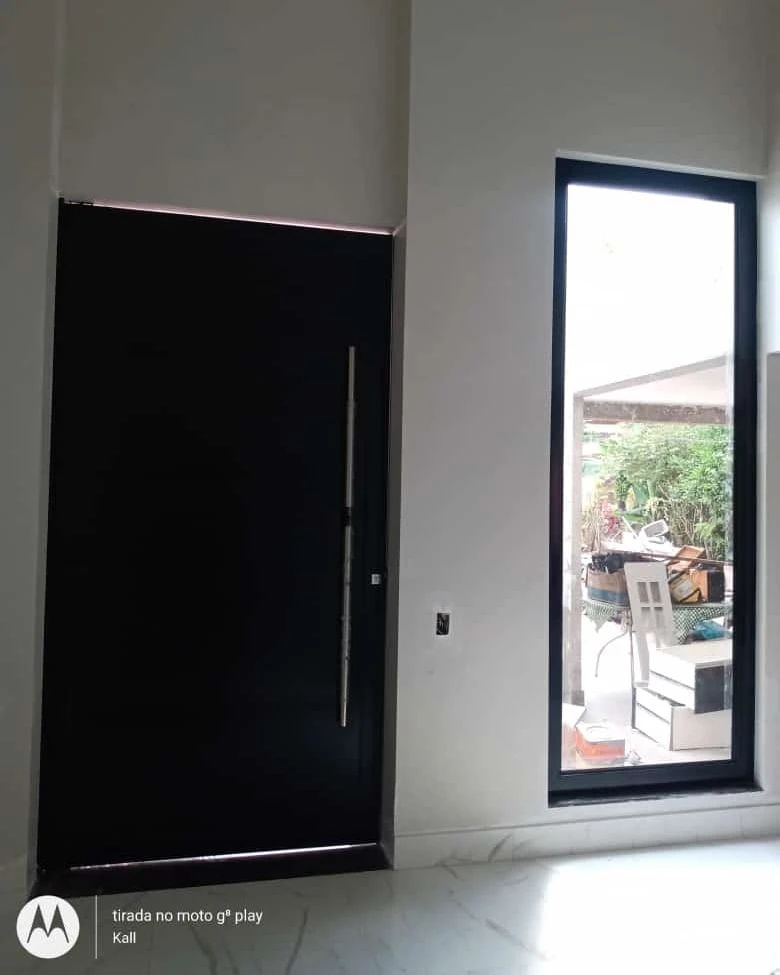 porta de acm instlada